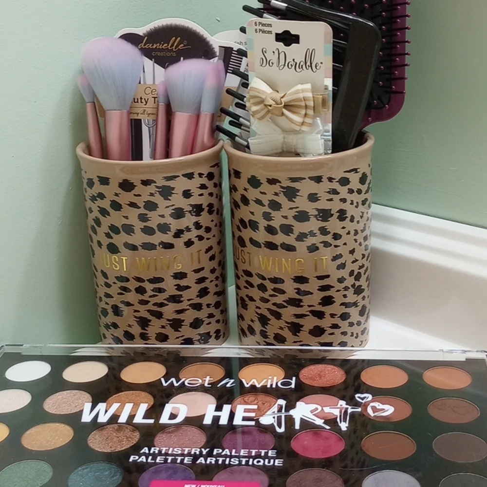 New Ceramic Beauty Tool Holder